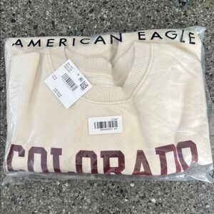 BRAND NEW Women’s Medium American Eagle Outfitters Cream Sweater
